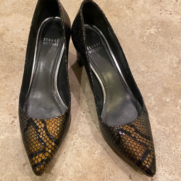 Sale!  BOGO Stuart Weitzman Metallic Snakeskin Pumps Size 7 EUC - Picture 1 of 5